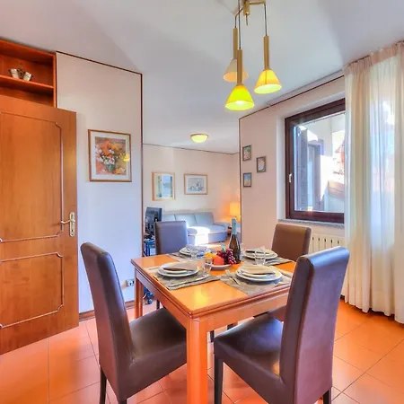 Laura'S Cozy Apartment: With Balcony, Lift, Parking In Stresa Centre - Happy Rentals Apartamento