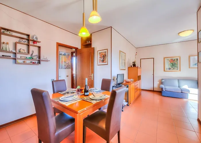 Laura's Cozy Center - Happy Apartamento *