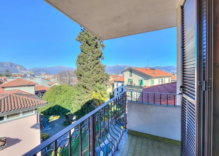 Laura's Cozy Center - Happy * 스트레사