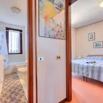 Laura's Cozy Center - Happy Apartment *